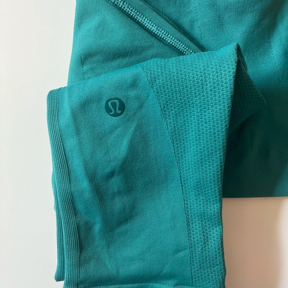 Lululemon Zone In Crop - Picture 5 of 5